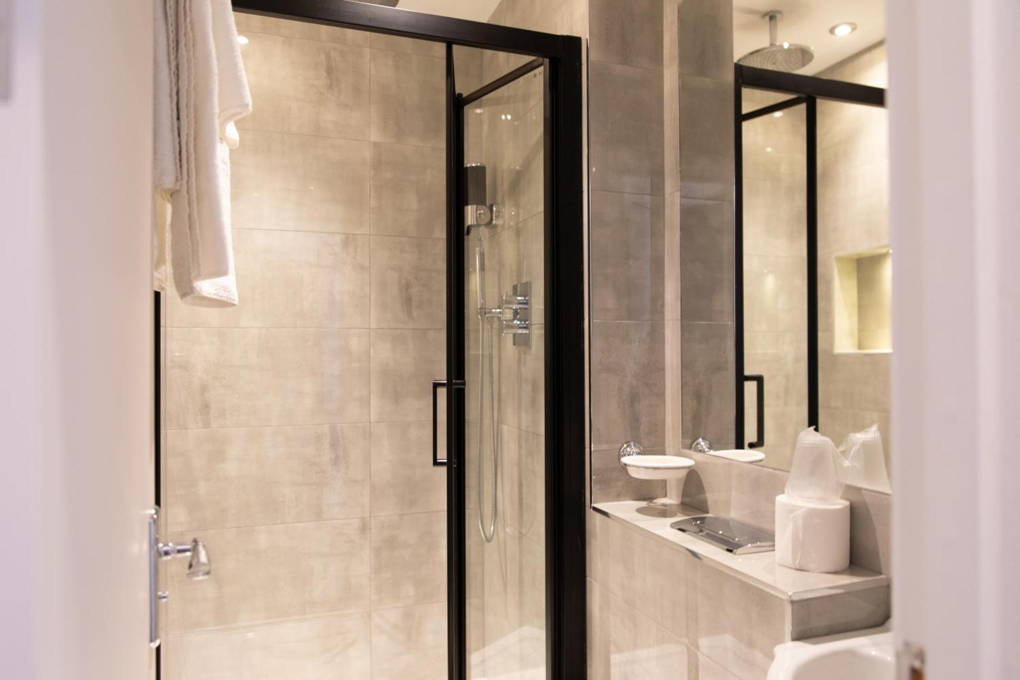 Reem Hotel Лондон Екстер'єр фото